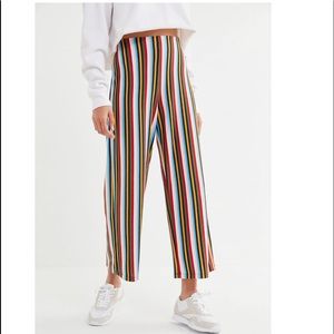 BRAND NEW! striped crop pants